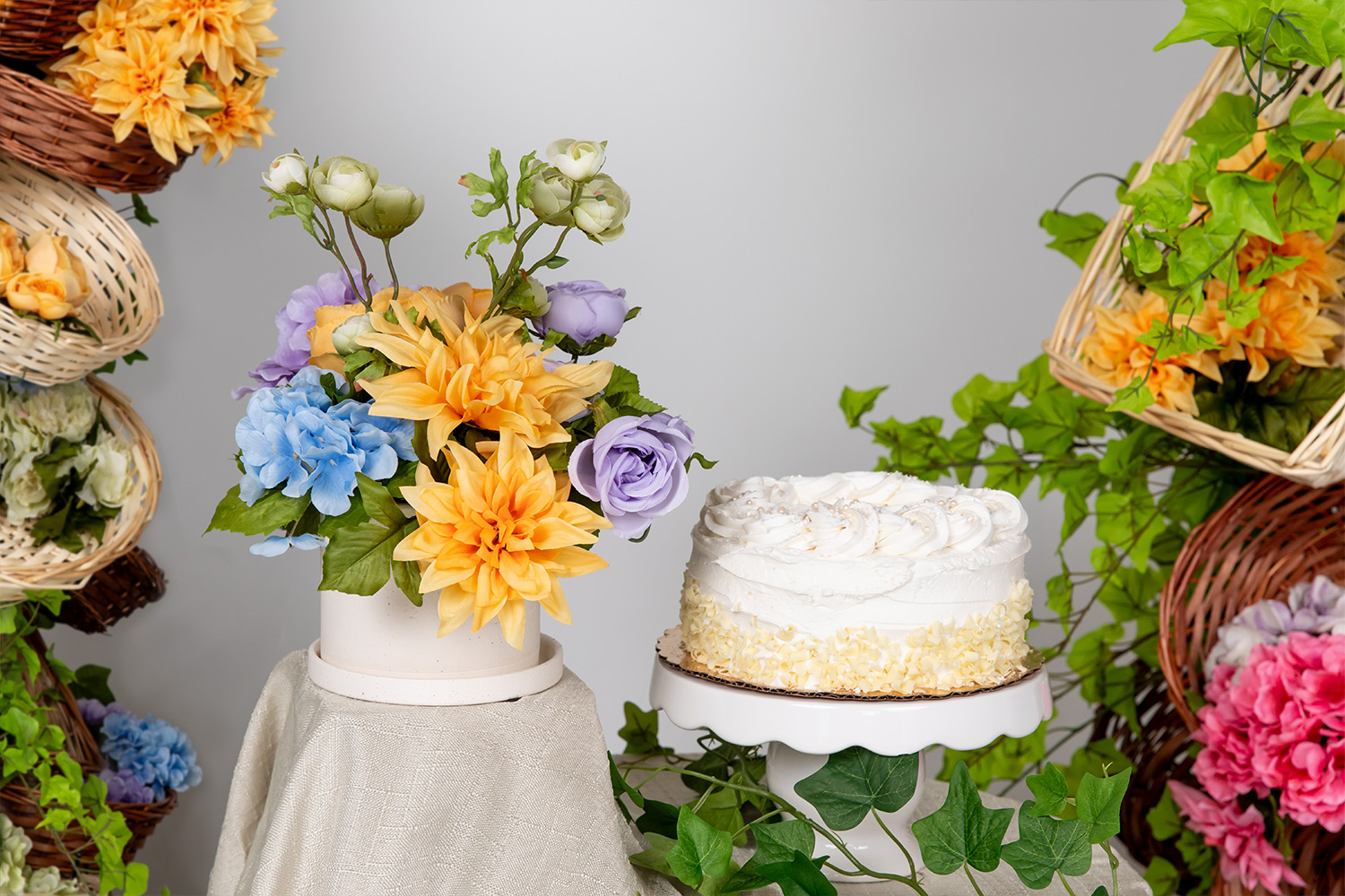 Forget the Limitations of a Garden, Get Dahlias for Every Vase and Event